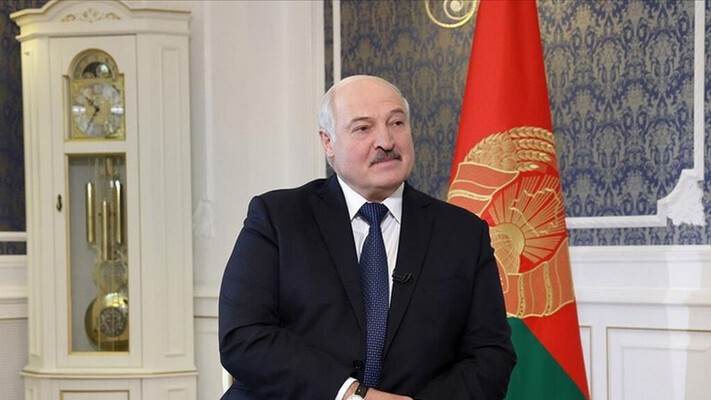 Лукашенко планує подарувати Путіну вершковий сир із зображенням Кремля