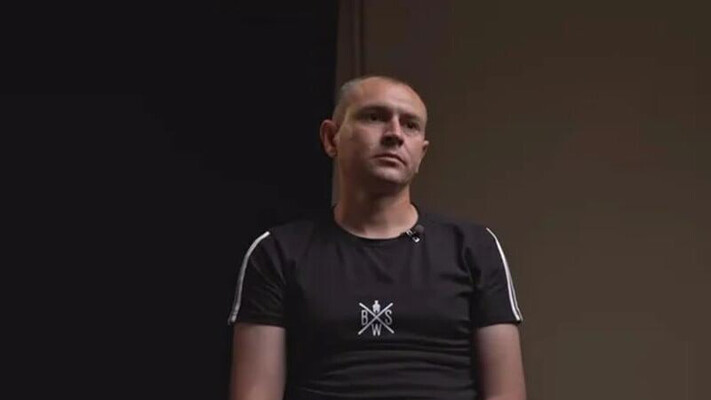Військовий, якому окупанти випалили на тілі напис Слава России, розповів про тортури в полоні