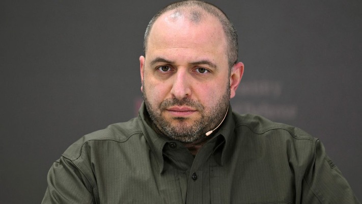 Як Умєров створив закритий клуб із тих, в кого закуповує зброю