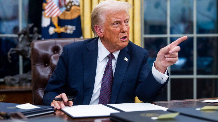 Довелося б повертатися додому до ПАР: Трамп жорстко пройшовся по Маску після критики