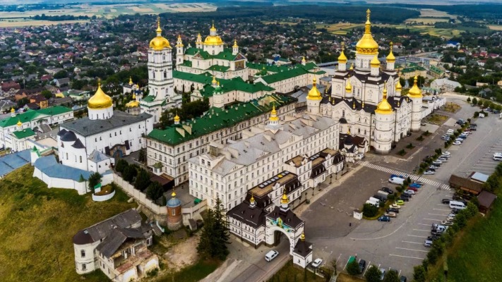 Почаївська лавра може втратити 12 гектарів землі — що приховує УПЦ МП?