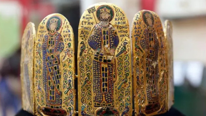 Корона Мономаха: фермер знайшов тисячолітню реліквію в полі (фото)