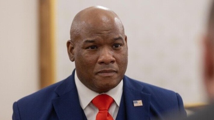 «Кожна затримка коштує життів»: духовний пастор Трампа закликав відновити військову допомогу Україні
