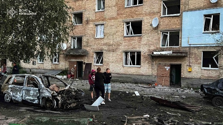 Є постраждалі та руйнування: наслідки нічної атаки на Вишгородський район