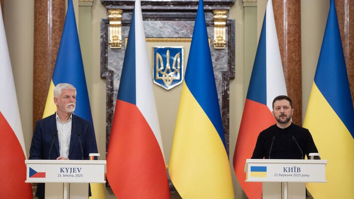 Чеський президент Чехії допускає припинення допомоги Україні після  виборів до парламенту