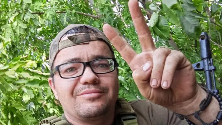 Британець, який воює за Росію, хвалиться медаллю за «знищення українців»