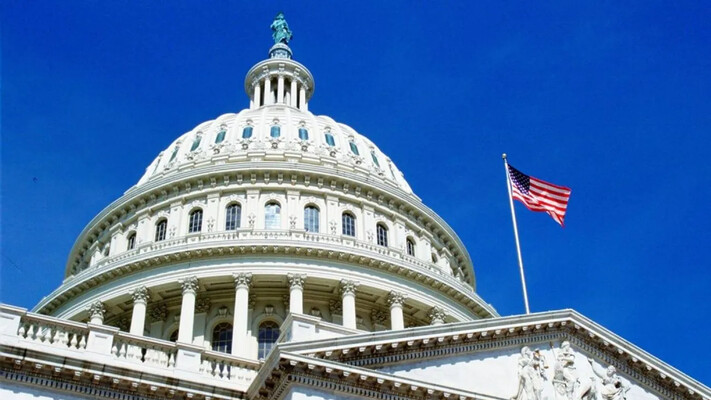 Верховний суд США дозволив чиновникам Трампа відновити масові звільнення в уряді