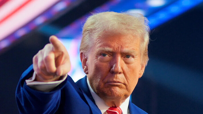 Трамп погодився передавати Україні зброю, але невідомо, хто за неї заплатить – Аxios
