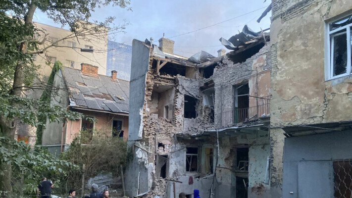Ворог учергове масовано атакував Україну