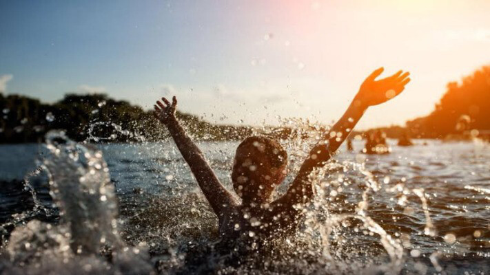 Безпека на воді: поліція закликає батьків пильнувати дітей