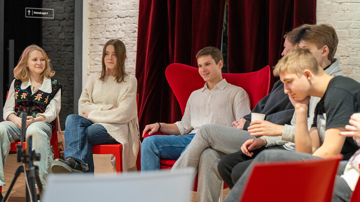 Sex Education по-українськи: підліткам пропонують безкоштовні лекції на «складні» теми