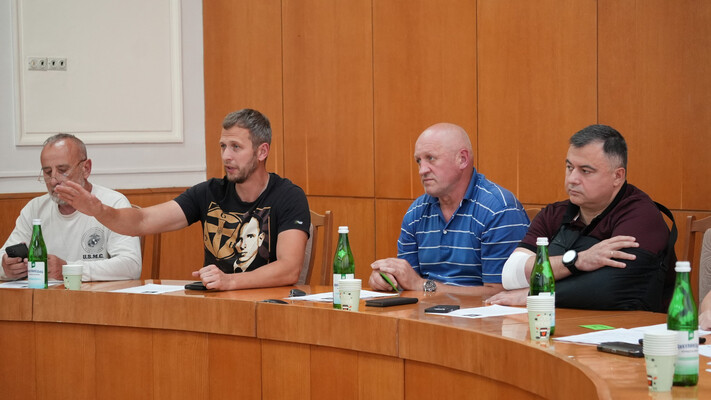 Скандал з ветеранами на Тернопільщині намагаються вирішити у владних кабінетах