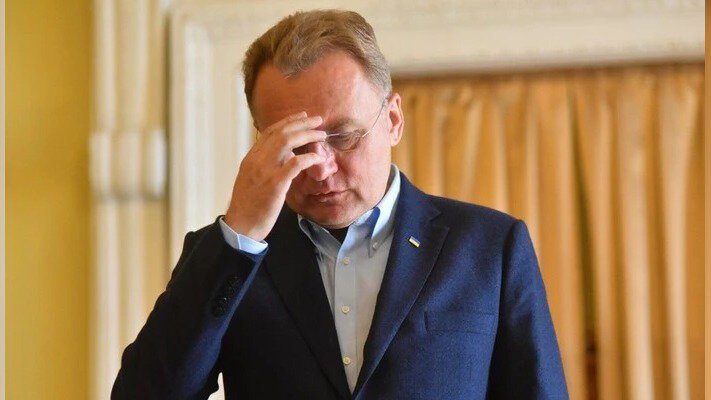 Звідки такі гроші? Українці шоковані доходами Садового