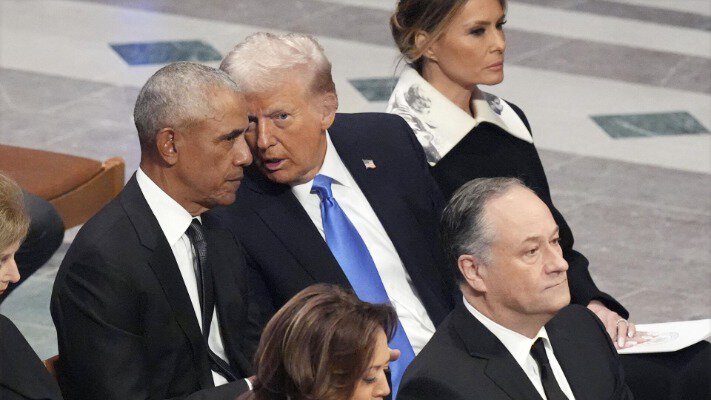 Толерантно послав: Обама відповів Трампу щодо звинувачень у «державній зраді»