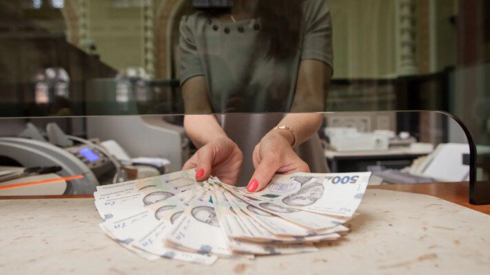 Перекази без копійки втрат: інструкція, яку приховують банкіри