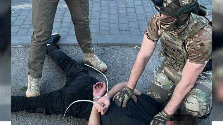 СБУ затримала агентів фсб, які готували подвійний теракт біля обласного ТЦК у Миколаєві
