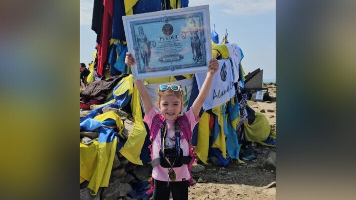Пʼятирічна львівʼянка піднялася на Говерлу і встановила рекорд України (ФОТО)