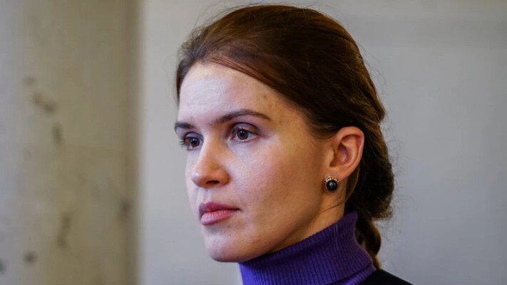 Хвора на всю голову? Одіозна нардепка Безугла визнала, що має психічний розлад
