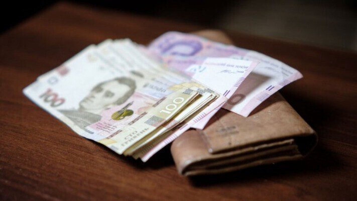 Більше доплат не буде: в Україні призупинено надбавки пенсіонерам 