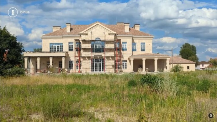 Фігуранти справи Чернишова спалили багатомільйонне будівництво в Козині