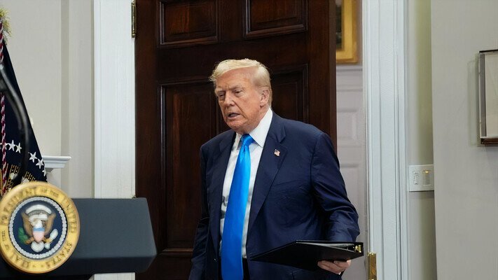 Трамп порадив невдасі Медведєву стежити за словами і висловився про мертві економіки РФ і Індії