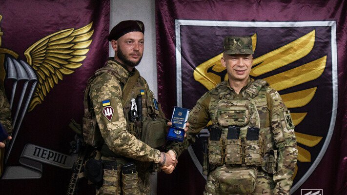 “Я бачив усі стадії цієї війни, – з посмішкою говорить Олександр