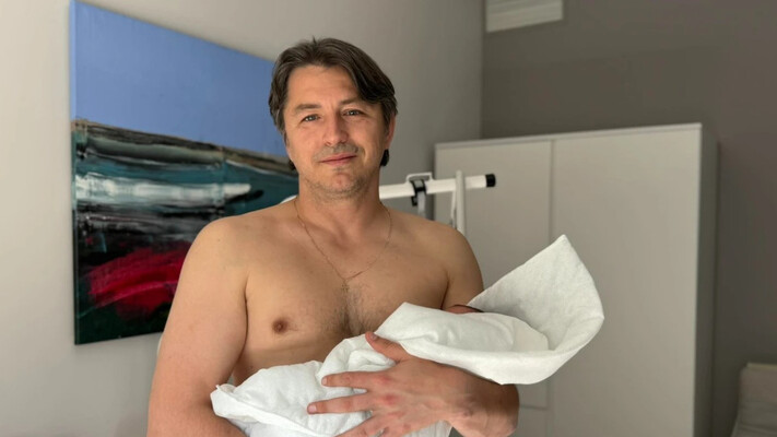 Приймайте до громади!, - відомий шоумен та волонтер з Тернопільщини учетверте став батьком
