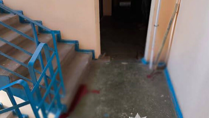 У Києві судитимуть двох чоловіків, які жорстоко побили перехожого та залишили його непритомним у під’їзді