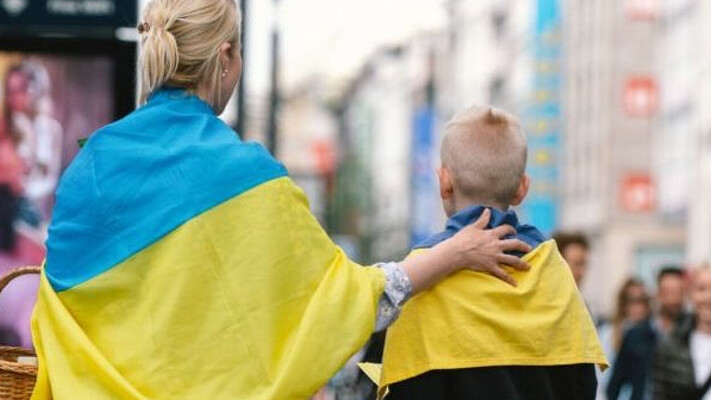 Адаптаційна напруга не спадає: чи повернуться українці додому з еміграції