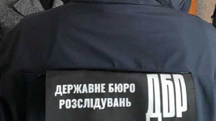 Махінації з бойовими виплатами: ДБР викрило командира військової частини