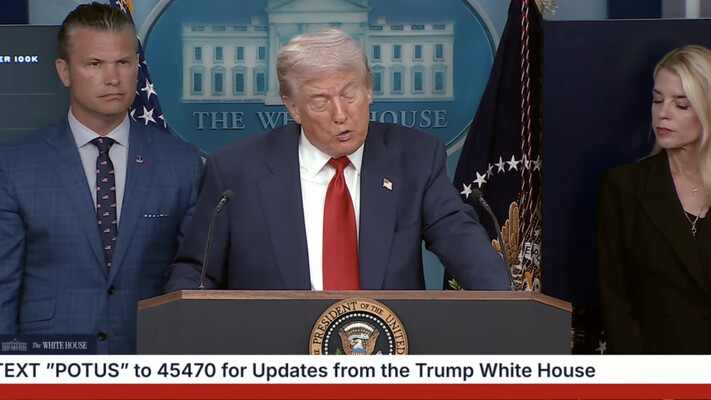 Трамп заявив, що в пʼятницю поїде до Росії на зустріч з Путіним