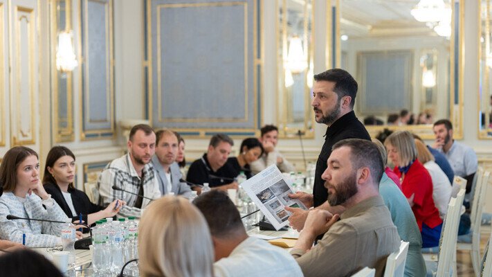 Зеленський просить дозволити виїзд за кордон українцям віком від 18 до 22 років