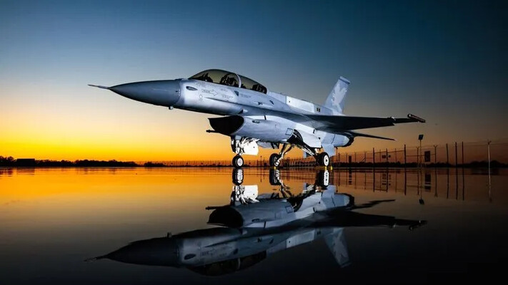 Польща уклала угоду на майже $4 мільярди для модернізації F-16 – Bloomberg