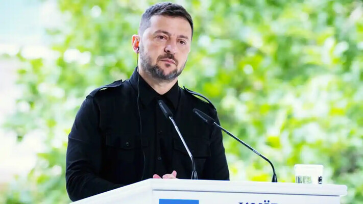 Зеленський: Україна використовує свою зброю для ударів по рф