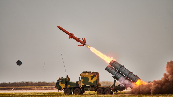 Вперше офіційно показано Довгий Нептун, що літає на 1000 км
