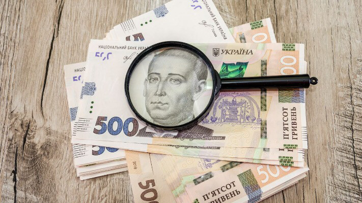 Зарплата зростає, але не наздоганяє ціни: уряд оновив прогноз доходів українців