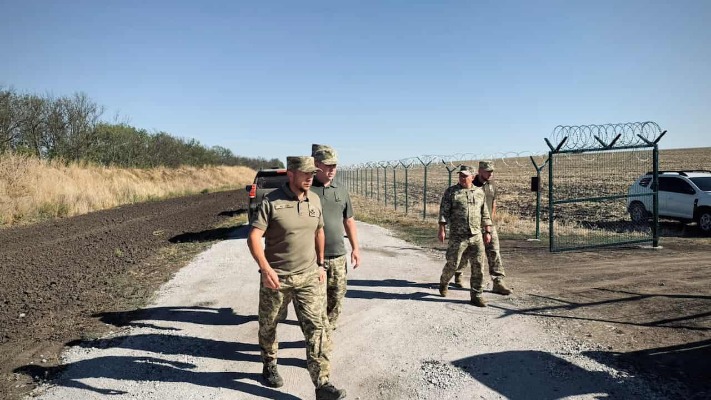 В Одеській області на кордоні з Придністров’ям будують колючу загорожу та рокадну дорогу