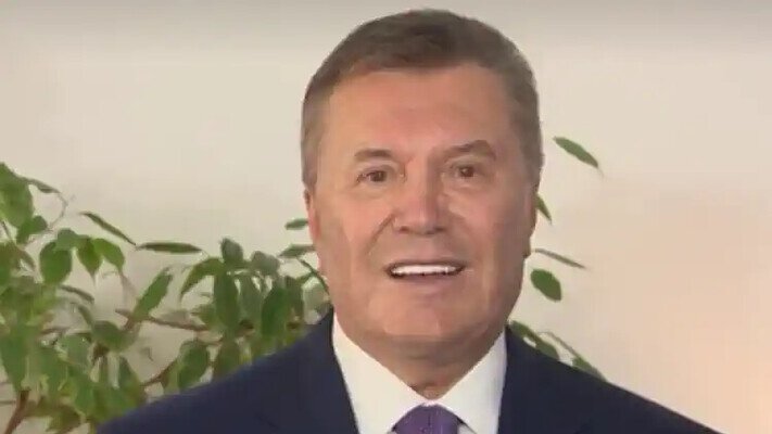 Хто вибив зуби Януковичу?