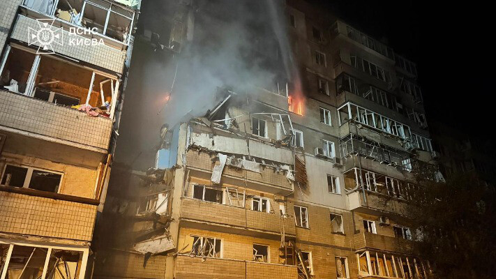 Росія завдала масованого удару по Києву: щонайменше двоє загиблих, одна людина померла в укритті, 18 постраждалих