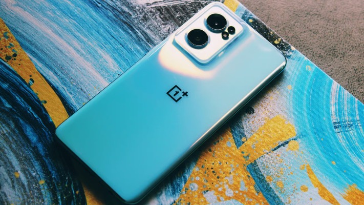 Майже флагмани за пів ціни: фахівці назвали 5 кращих смартфонів до $600