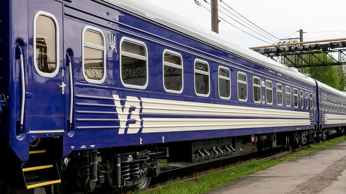 «Укрзалізниця» знову під ударом: через комплексну атаку РФ затримуються потяги