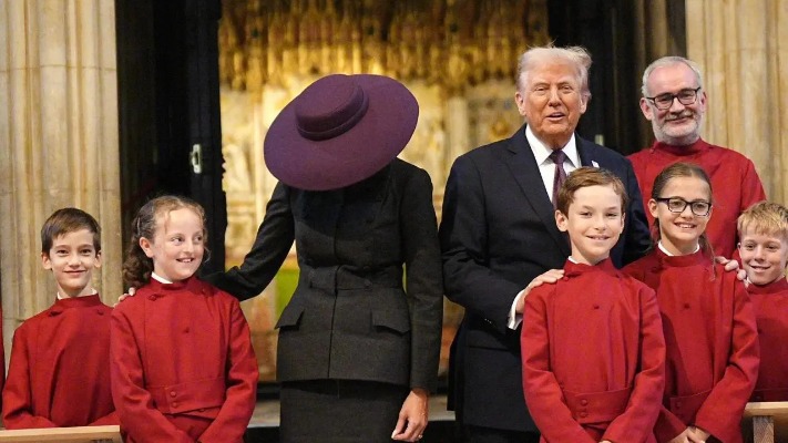 Дивний образ: у мережі підняли на сміх Меланію Трамп, яка зустрілася з королівською родиною