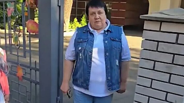 У Києві не можуть покарати директорку, яка не пустила на територію закладу дітей у шортах