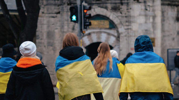 ЄС готується до завершення тимчасового захисту для українців: які варіанти є для біженців
