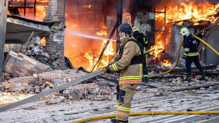 рф атакувала Суми та Херсон: ворог вдарив бомбами по мирних кварталах