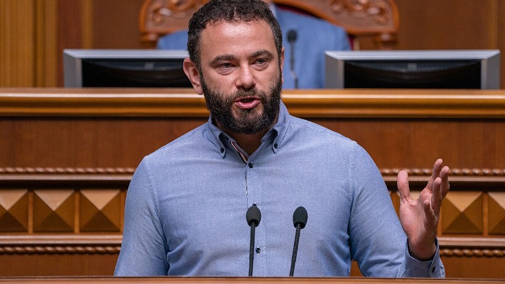 Дубінський проти Єрмака: як Буратіно здає Козиря