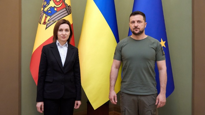 Росія програла: Зеленський звернувся до Санду після виборів