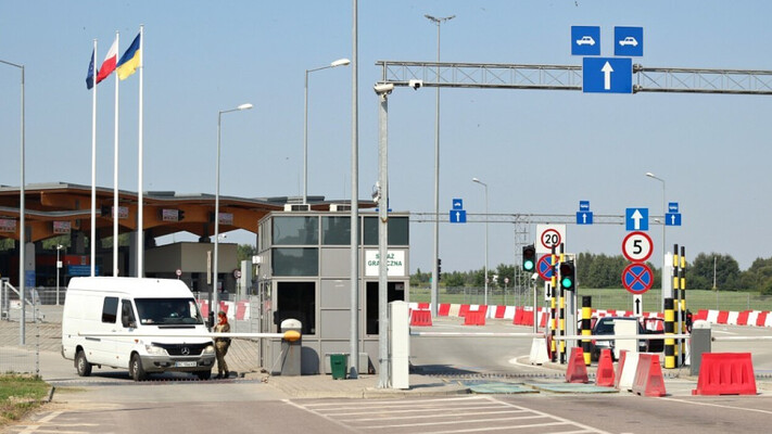 Виїзд чоловіків 18-22 за кордон: який вплив на економіку та мобілізацію