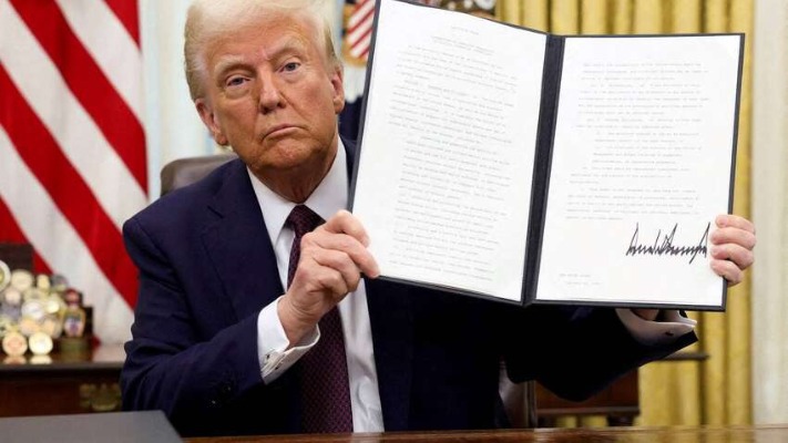 США зачиняють двері для біженців: виняток становитиме лише одна раса