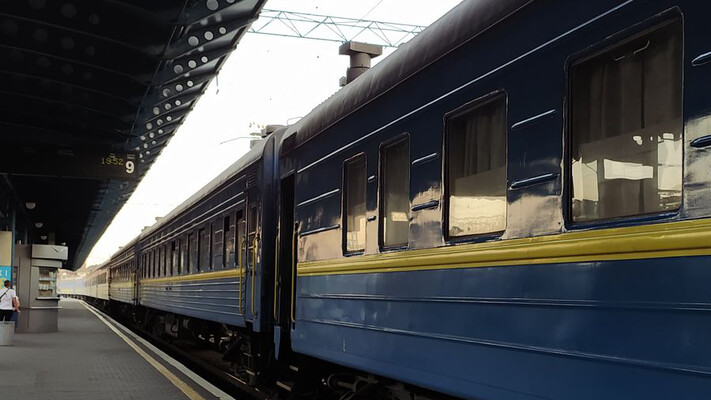 Залізничні маршрути до прифронтових міст перебудують через атаки Росії